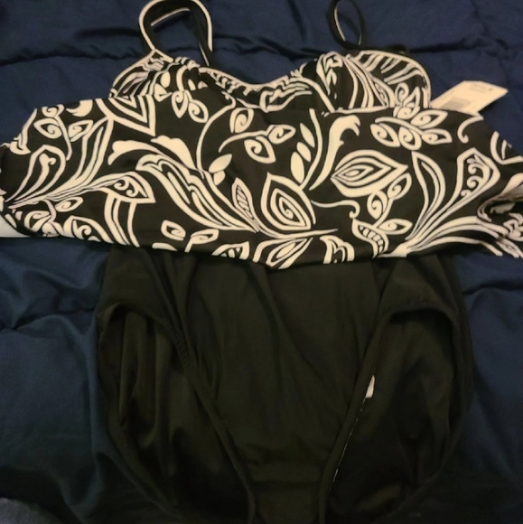 Ladies New swimsuit size 12 - Picture 4 of 5